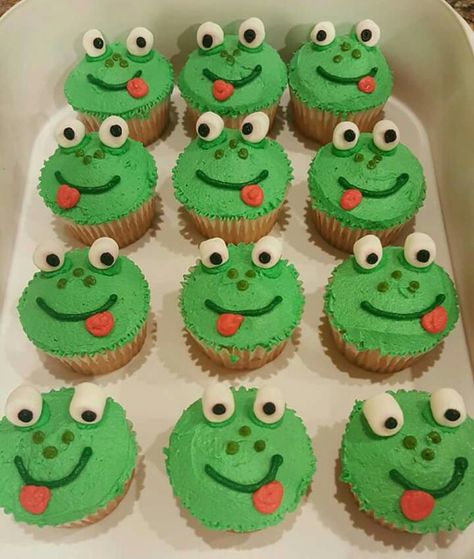 Frog Cupcakes, FROG - Fully Rely On God - Psalm 59:10 Forheavenscakes2016@gmail.com Frog Themed Desserts, Frog Cupcakes Easy, Frog Cupcake Cake, Frog Cupcakes Ideas, Frog Birthday Ideas, Frog Party Ideas Decoration, Frog Themed Food, Toad Cupcakes, Frog Themed Cake