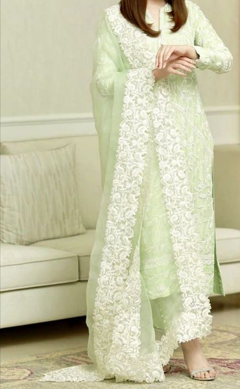 Stylish Kurtis Design, Pakistani Formal Dresses, Open Shirt, Pakistani Fancy Dresses, Pakistani Fashion Party Wear, Kurta Neck Design, Fancy Dresses Long, Kurti Designs Party Wear, Kurta Designs Women