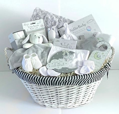 1st Birthday Boy Gifts, Baby Bathtime, Baby Boy Gift Baskets, Homemade Gift Baskets, Baby Shower Gift Box, Girl Gift Baskets, Luxury Baby Gifts, Burberry Gifts, Baby Basket