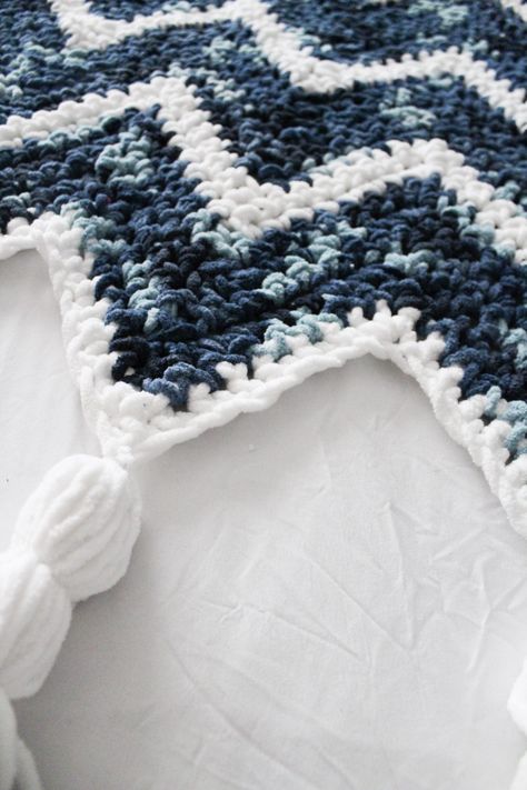 Waterfall Blanket Pattern Using Bernat Blanket Yarn! - YarnHookNeedles Yarn Patterns Crochet, Crochet Blanket Bernat, Chevron Crochet Blanket Pattern, Crochet Blanket Tutorial, Crochet Blanket Chevron, Bernat Baby Blanket, Yarn Patterns, Chunky Crochet Blanket, Bernat Blanket