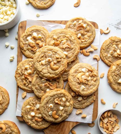 White Chocolate Cashew Cookies are rich, buttery cookies made with salted cashews and white chocolate chips for a sweet and salty treat! They are the perfect balance of flavors with a nutty crunch in every bite of the cookies! Cranberry Cashew Cookies, Nutty Cookies, Salted Cookies, Cashew Cookies, Salted Cashews, Sweet Deserts, Chocolate Cashew, Macadamia Nut Cookies, Salty Treats