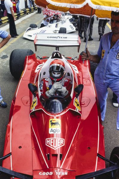 Niki Lauda, Bmw Wheels, Grand Prix Cars, Ferrari Racing, Racing Drivers, Ferrari Car, Formula 1 Car, Ferrari F1, Moto Gp