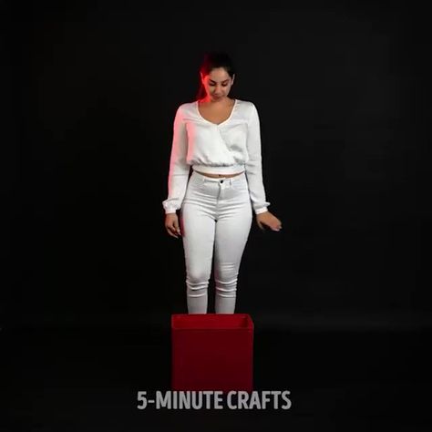 5-Minute Crafts on Twitter: "Easy magic tricks that will amaze everyone. 🧙 #5minutecrafts #5mincrafts #magic #magictrick… " Magic Tricks Revealed, Magic Tricks For Kids, Easy Magic Tricks, Easy Magic, Free Energy Generator, 5 Min Crafts, Snap Out Of It, Family Fun Games, Childrens Games