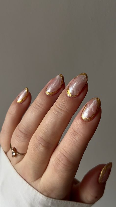 Gatsby Inspired Nails, Gold Nail Art Short Nails, Gatsby Nails, Great Gatsby Nails, Gold Nail Art, Gold Palette, Marble Nail Art, Marble Nails, Gold Nails