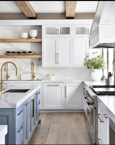 Blue And White Kitchen Cabinets, Blue Kitchen Island, Kitchen Post, Blue Kitchen Cabinets, Beach House Kitchens, Nancy Meyers, Bright Kitchens, Marble Counter, Coastal Kitchen