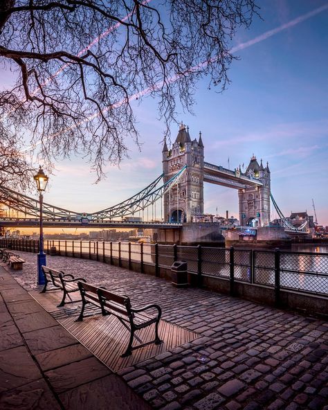 9 of the Most Instagrammable Places in London London Wallpaper, London Dreams, Tower Bridge London, Dream Place, Set Designs, London Places, Fotografi Alam Semula Jadi, London Photography, London Bridge