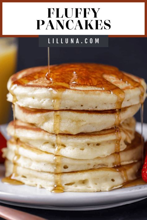 Waking up to a big stack of fluffy pancakes is THE BEST! This recipe is foolproof for the best pancakes in the world! #fluffypancakes #pancakes #pancakerecipe #fluffypancakerecipe #breakfast The Best Pancakes, Freeze Pancakes, Best Pancakes, Fluffy Pancake Recipe, Buttermilk Pancakes Fluffy, Best Pancake Recipe, High Protein Smoothies, Pancakes Easy, Fluffy Pancakes