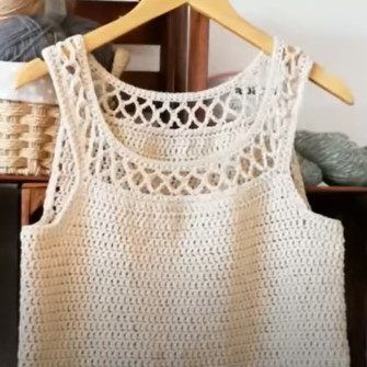 Crochet Poncho, Crochet Tutorial, Video Tutorial, Crochet Baby, Tank Top Fashion, Crochet Top, Crop Tops, Humor, Knitting