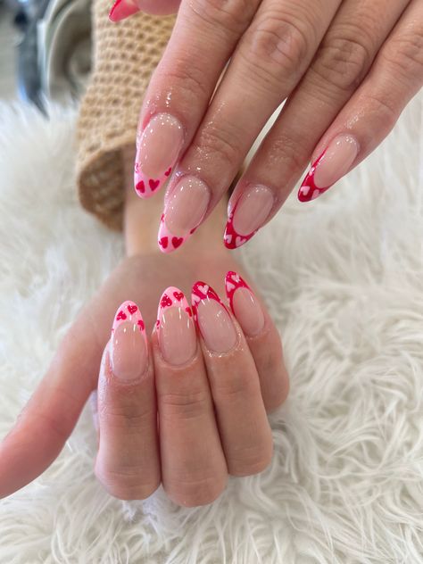 Square Valentine Nails Pink, Valentines Day Square Nails, Pink Glam Nails Short, Fun Valentines Nails Square, Craft Valentines Ideas, Pink Valentines Day Nails Short, Cute Valentines Nails Pink, Short Valentine Nails, Cute February Nails