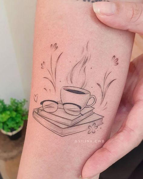 Book Tattoo Ideas For Women, Small Book Tattoo, Bookworm Tattoo, Book Inspired Tattoos, Teacher Tattoos, Book Lover Tattoo, Book Tattoo Ideas, Lotusblume Tattoo, Tea Tattoo