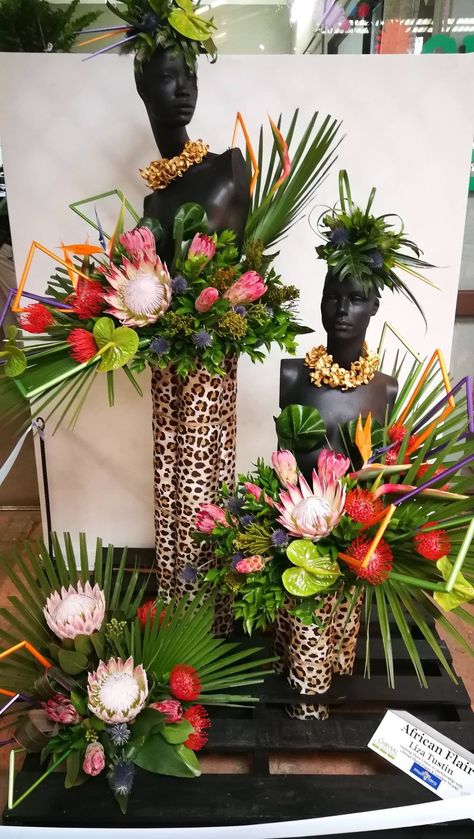 Jungle Thema, Tropical Floral Arrangements, African Colors, Unique Floral Arrangements, African Theme, African Flowers, Flower Arrangements Simple, Modern Flower Arrangements, African Decor