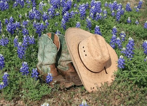 Ready to switch out your felt for straw? We've got every style and option you could imagine! 🤠 1) CHARLIE 1 HORSE® HIGH DESERT STRAW HAT https://bonypony.com/product/charlie-1-horse-high-desert-straw-hat/ 2) LONE STAR® RAINS PALM LEAF STRAW HAT https://bonypony.com/product/lone-star-rains-palm-leaf-hat/ 3)LONE STAR® FISHER BANGORA STRAW HAT https://bonypony.com/product/cool-max-bangora-straw-hat/ 4)RESISTOL® CODY JOHNSON THE GUARD STRAW HAT https://bonypony.com/product/resistol-cody-johns... Leaf Hat, Cody Johnson, Hat Aesthetic, The Guard, High Desert, Palm Leaf, Lone Star, Straw Hat, Farmer