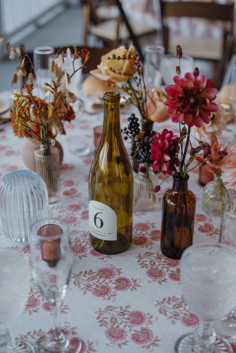 Dahlias and toffee roses, autumnal florals at Water Witch Club in Atlantic Highlands, New Jersey. Photo by Lauren Carly Photo. Florals by Daybreak Flowers. Linen by Nuage Designs, Berry Mirabel Toffee Roses, Dahlia Wedding, Water Witch, Wedding Florals, Vow Renewal, Bud Vases, Toffee, Dahlia, Fall Wedding