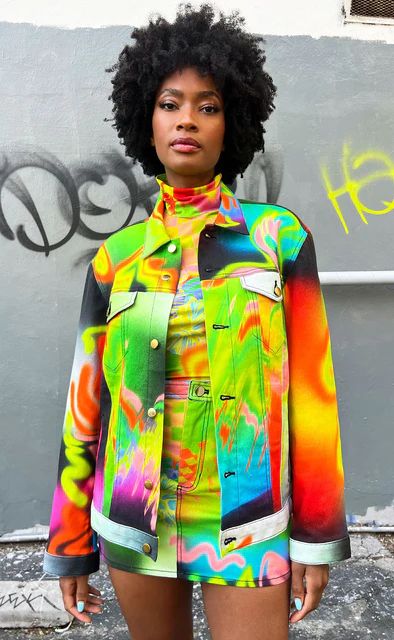 2000s Womens Fashion, College Dresses, Jacket Rack, Maximalism Fashion, Edm Outfit, Graffiti Clothing, College Dress, Clothing Manufacturing, Denim Street Style