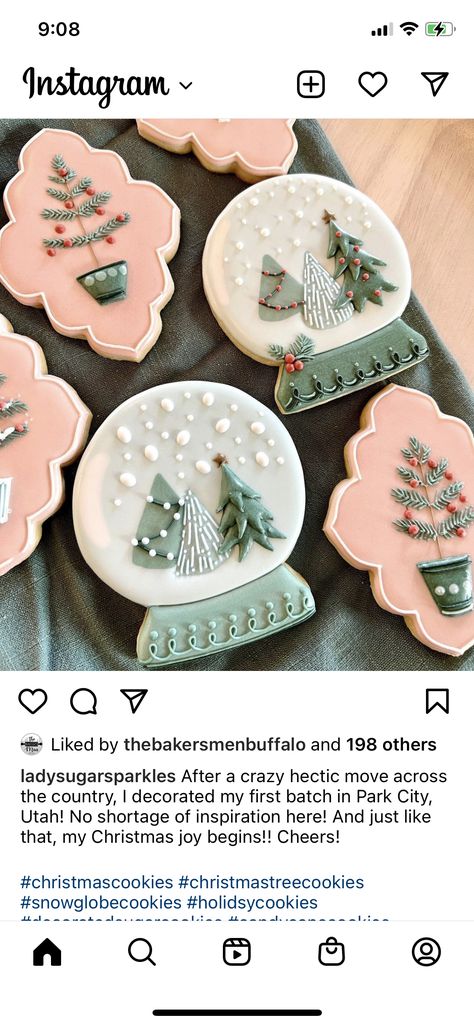 Star Cookies Decorated, Snowglobe Cookies, Christmas Sugar Cookies Decorated, Cute Christmas Cookies, Royal Iced Cookies, Winter Cookie, Ornament Cookies, Tree Cookies, Sugar Cookie Designs