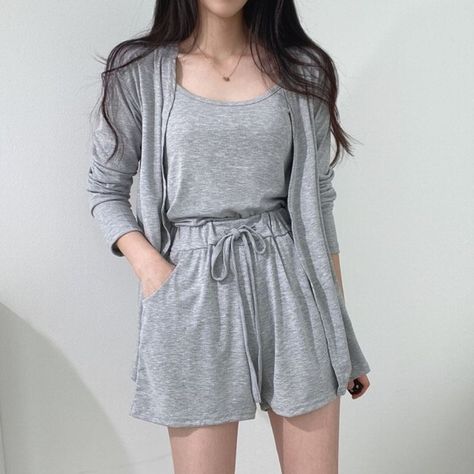 Mode Ulzzang, Pajama Fashion, Sleepwear Fashion, Cute Sleepwear, Korean Casual Outfits, Korean Fashion Dress, Casual Day Outfits, Quick Outfits, Easy Trendy Outfits