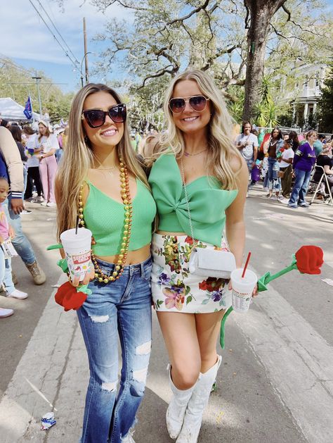 Mardi Gras Football Theme Outfit, Preppy Mardi Gras Outfit, Baddie Mardi Gras Outfits, Mardi Gras Jeans, Women’s Mardi Gras Outfit, Mardi Gras Outfits, Mardi Gras, Outfit Inspo