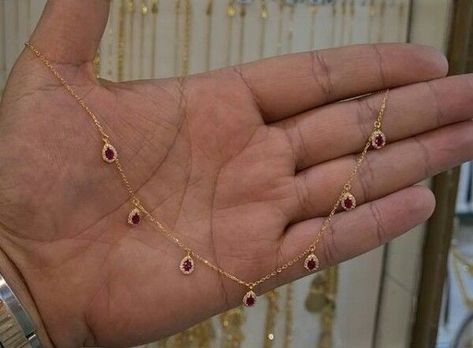 Dainty Indian Jewelry, Fancy Chains Gold, Small Gold Jewelry Simple Necklace, Baby Chains Gold, Indian Gold Necklace Designs Simple, Simple Chain Designs Gold, Jewllary Design, 10 Gms Gold Necklace, Jwellary Design