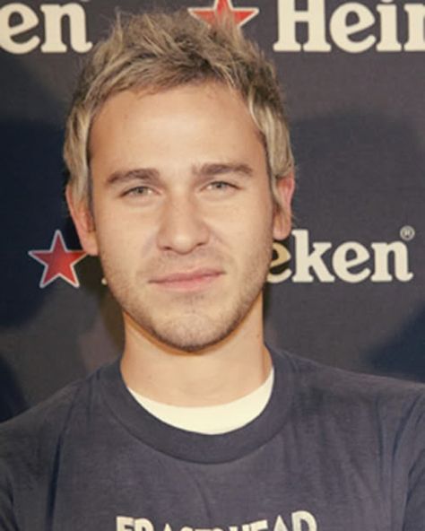 Jason Michael Wade (born July 5, 1980 in Camarillo, California) is the lead vocalist, main songwriter, and guitarist of the American alternative rock band Lifehouse. Jason Wade, Camarillo California, Alternative Rock Bands, Malibu Beaches, Song Artists, Alternative Rock, The Heirs, Girls Eyes, Dream Guy