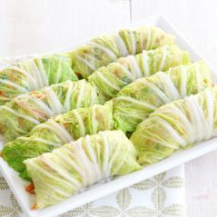 Daniel Fast Recipes Cabbage Spring Rolls, Equinox Celebration, Food Alternatives, Vegetable Salads, Cooking Chinese Food, Daniel Fast Recipes, Buffalo Cauliflower Bites, Bean Burgers, Savoy Cabbage