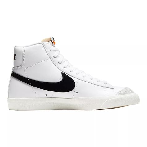 Vintage Shoes Sneakers, Mens Winter Accessories, Blazer 77, Mid Shoes, Sneaker Trend, Air Shoes, Nike Blazer Mid, Nike Classic, Shoe Inspo