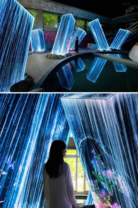 Japanese art and tech studio teamLab’s newest installation transforms old bath house ruins with projected, nature-inspired artwork. Installation Art Ideas, Aesthetic Future, Japanese Bath House, Technology Future, Tech House Music, Tech Room, Light Art Installation, Japanese Bath, People Reading