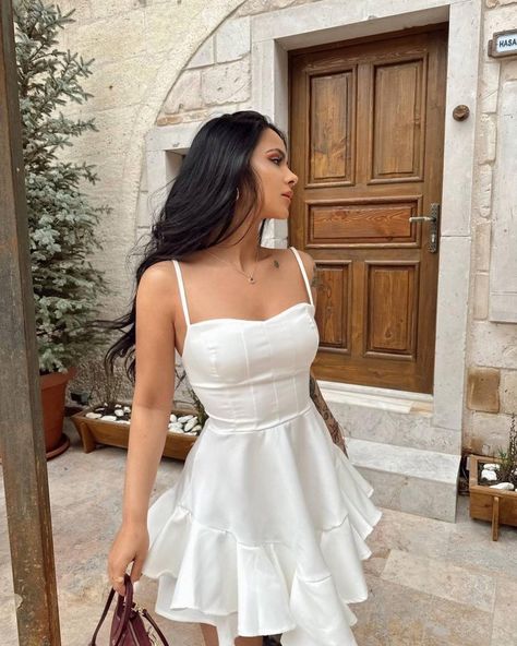 Vestidos Juveniles Aesthetic, Vestido Blanco Aesthetic, Vestidos Blancos Aesthetic, Vestidos Aesthetic Cortos, Convocation Dress, Short Girl Outfits, Promotion Dresses, Grad Outfits, Modest Casual Outfits