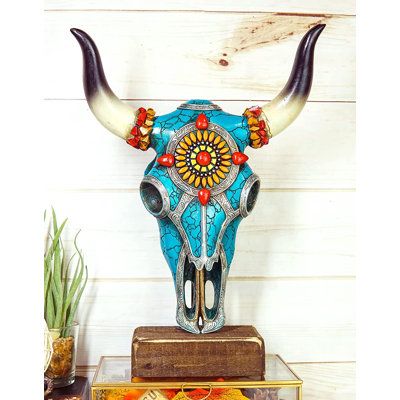 Deer Skull Art, Painted Cow Skulls, Cow Skull Art, Aztec Sun, Antique Phone, Mosaic Animals, Bull Cow, Sun Design, Skull Painting