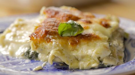 Chicken Artichoke Lasagna, White Lasagne, Spinach Artichoke Lasagna, Artichoke Lasagna, White Lasagna, Veggie Casserole, Artichoke Chicken, Zucchini Lasagna, Spinach Lasagna