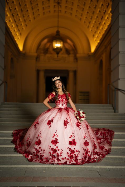 Red And White Quince Dress, Red And Pink Quince, Red Quinceanera Dresses With Gold, Red And White Quinceanera Dresses, Quincera Dresses, Red Quince Dress, Blue Quince Dress, Quince Dances, Red Quinceanera Dress