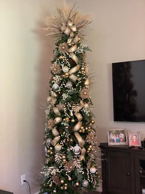 Slim Tree Christmas Ideas, Slim Christmas Tree Ideas, Pencil Tree Decorating Ideas Christmas, Slim Christmas Tree Ideas Decorating, Pencil Tree Decorating Ideas, Pencil Trees Decorating Ideas, Pencil Christmas Tree Ideas Decorating, Pencil Tree, Elegant Christmas Tree Decorations