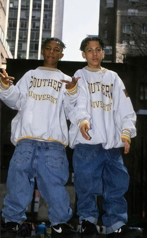 Aesthetic 90s Hip Hop Vogue Outfit Concepts | 90s Hip Hop Tendencies- #90s #aesthetic #Fashion #Hip #Hop #Ideas #outfit #Trends Check more at https://howcandothis.com/manstyle/aesthetic-90s-hip-hop-vogue-outfit-concepts-90s-hip-hop-tendencies-10/ 1990s Fashion Streetwear, Hip Hop 90 90s Style, 90s Street Style Hip Hop Old School, New Edition 90s, Ll Cool J 90s Fashion, 2000s Hiphop Fashion, 90s Couples Outfits, Puff Daddy 90s, 90s Gangster Outfits