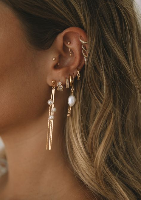 The Pearl Drop Huggie – Jay Nicole Designs Earring Stack Ideas, Ear Aesthetic, Xoxo Jewelry, Earring Stack, Cool Ear Piercings, Whimsical Jewelry, Stacked Earrings, Bow Bracelet, 2 Earrings