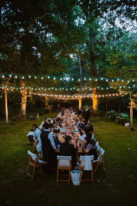 Garden Dinner Party, Garden Dinner, Dinner Party Wedding, Intimate Garden, Barcelona Wedding, Family Style Dinner, Wedding Set Up, Bridal Musings, Wedding Day Timeline