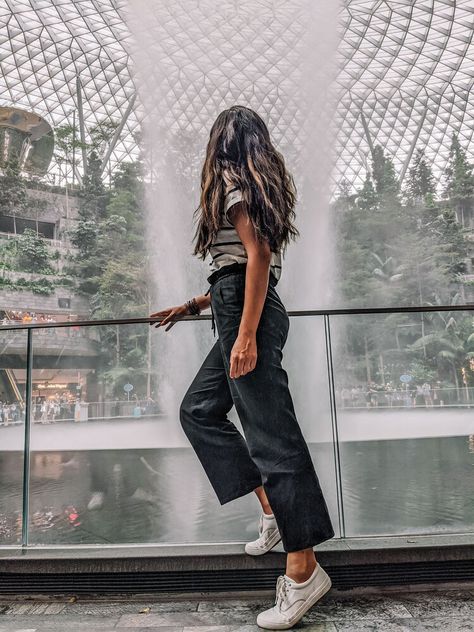 Jewel Changi Airport Pose, Changi Airport Singapore Outfit, Changi Jewel Airport, Jewel Airport Singapore, Jewel Changi Airport Photoshoot, Singapore Ootd Outfit, Singapore Street Style, Singapore Ootd, Singapore Photoshoot