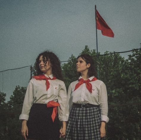 Children Playing Aesthetic, Pioneer Aesthetic, Pioneer Girl, Pioneer Camp, Soviet Fashion, Back In The Ussr, 70s Nostalgia, European Aesthetic, Socialist Realism