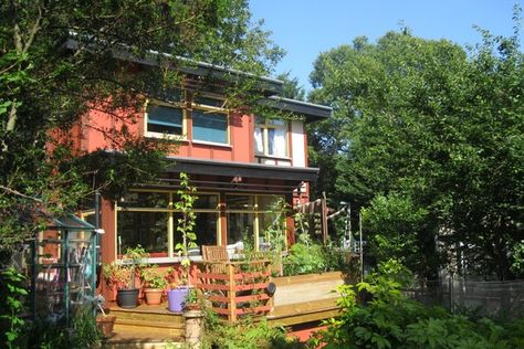 Eco Living House, Eco House Exterior, Forest Homestead, Walter Segal, Tiny Villa, 21st Of September, Building Cladding, Tiny Loft, Self Build Houses