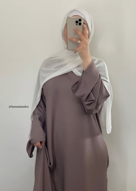 Muslimah Fashion Casual, Modest Outfits Muslim, Modest Hijab, Abaya Outfit, Smart Fashion, Tight Dress Outfit, Muslim Outfits Casual, Hijabi Fashion Casual, Casual Hijab