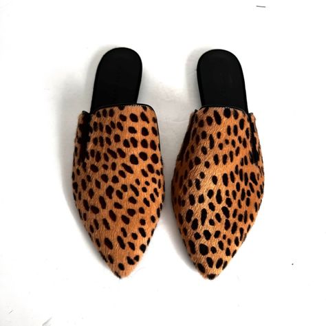 Jenni Kayne Pony Hair Pointed Toe Cheetah Print Mules Women Sz 37 7 Us Cheetah-Print Pony Hair Mules With Lightly Padded Leather Insole, Elastic Gussets At Sides And A Pointed Toe. Cheetah - The New Neutral. Sleek Pointed Toe That Elongates The Leg. Classic, Wear-Anywhere Mule That Will Pull Any Outfit Together. New Without Box Mules Women, Classic Wear, Jenni Kayne, Pony Hair, Mule Clogs, Mules Shoes, Cheetah Print, Black And Tan, Mule