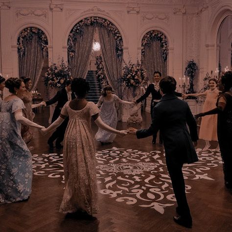 Sexeducation Netflix, Bridgerton Aesthetic, Kate Sharma, Ball Aesthetic, Aesthetic Dance, Tiktok Aesthetic, Royal Aesthetic, Twelfth Night, Julia Quinn