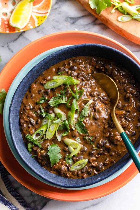 Chipotle Adobo, Chipotle In Adobo Sauce, Chipotle Black Beans, Vegan Chipotle, What Is For Dinner, Black Bean Recipes, Chipotle Peppers, Vegan Beans, Herbs And Spices