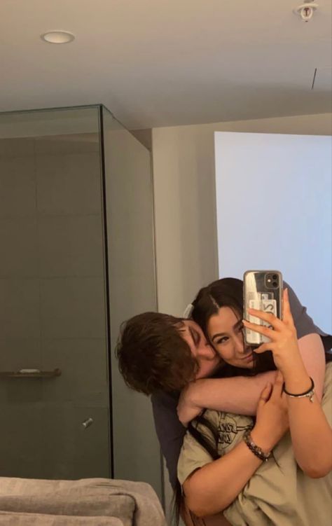 Mirror Photo Couple, Bathroom Couples Goals, Couple Goal Photos In Mirror, Couples Bathroom Photoshoot, Bathroom Couples Pic, Bathroom Couple, Couples Mirror Selfie Captions, Couple Bathroom, Couple Miror Picture Ideas