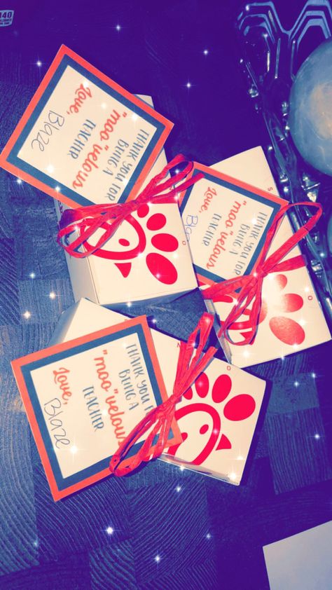 Chick-fil-a gift card idea. Teacher’s Appreciation Teacher Appreciation Printables, Teacher Appreciation Cards, Teacher Printable, Chick Fil A, Teacher Thank You, Cooking Inspiration, Appreciation Gifts, Teacher Appreciation Gifts, Printable Cards