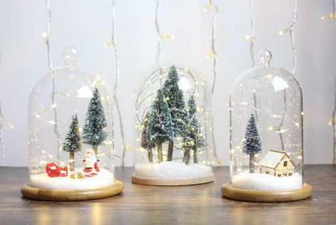 DIY Christmas Snow Globes Christmas Fairy Garden Ideas, Diy Snow Globes, Christmas Snow Globes Diy, Christmas Fairy Garden, Outdoor Christmas Diy, Fairy Garden Ideas, Diy Snow, Diy Christmas Lights, Christmas Globes