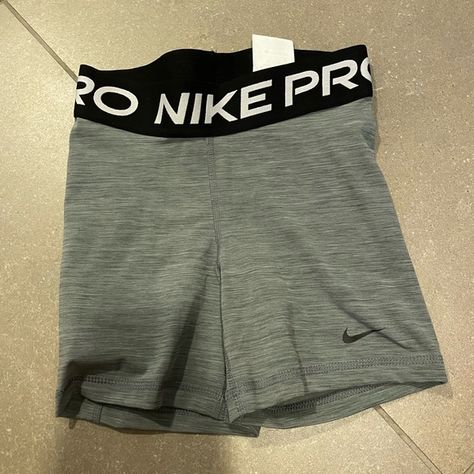 NIKE PRO 5in Women’s XS Gray Nike Pro Shorts, Cheap Nike Playwear Sets, Nike Pros Aesthetic, Nike Pro Outfit, Grey Nike Pros, White Running Shorts, Black Nike Pros, Workout Shorts Women, Cute Nike Outfits