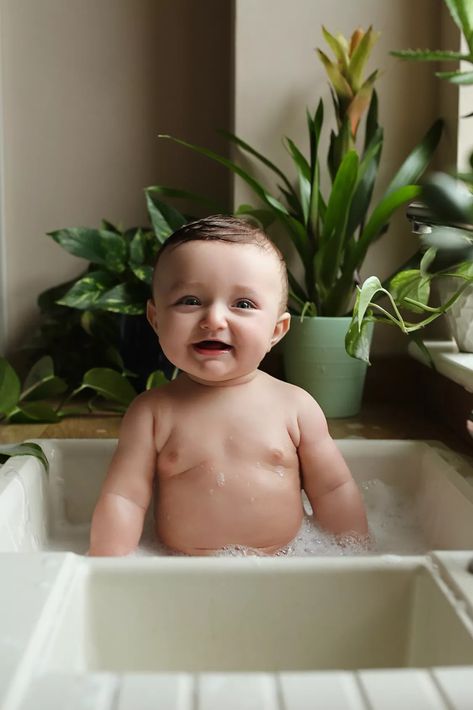 8 months old baby photoshoot inspiration. Kitchen sink bath with plants and greenery. Milestone sitter session. Sink Bath Photoshoot, Baby 8 Months Photography, Bath With Plants, 8 Month Old Photoshoot, Baby Sink Bath, Bath Pics, Bath Photoshoot, Bath Pictures, 2 Month Baby