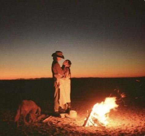 Outback Wedding, Fire On The Beach, Hippies And Cowboys, Miley Stewart Summer, Beach Cowboy, Hippie Couple, Vintage Cowboys, Country Relationships, Roll Of Film