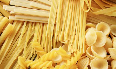 Pasta Ahead Of Time, How To Prepare Pasta, Macaroni Noodles, Pasta Substitute, Pasta Italiana, Hearty Lunch, Pasta Bar, Puff Recipe, European Recipes