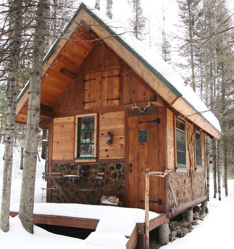 Salt Box Cabin, Trapper Cabin, Winter Cabins, Cabin Construction, Ely Mn, Frame Cabins, Timber Frame Cabin, Building A Small House, Log Houses