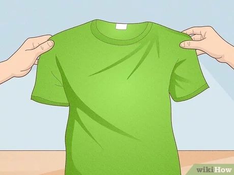 3 Ways to Make a 80s Style Tee Shirt - wikiHow 80s Shirt Diy, Diy 80s Outfit Woman, 80s Costume Diy, 80s Fashion Diy, 80s Outfits Women, 80s Themed Party, 80s Fashion Party, 80s Accessories, 80s Party Outfits